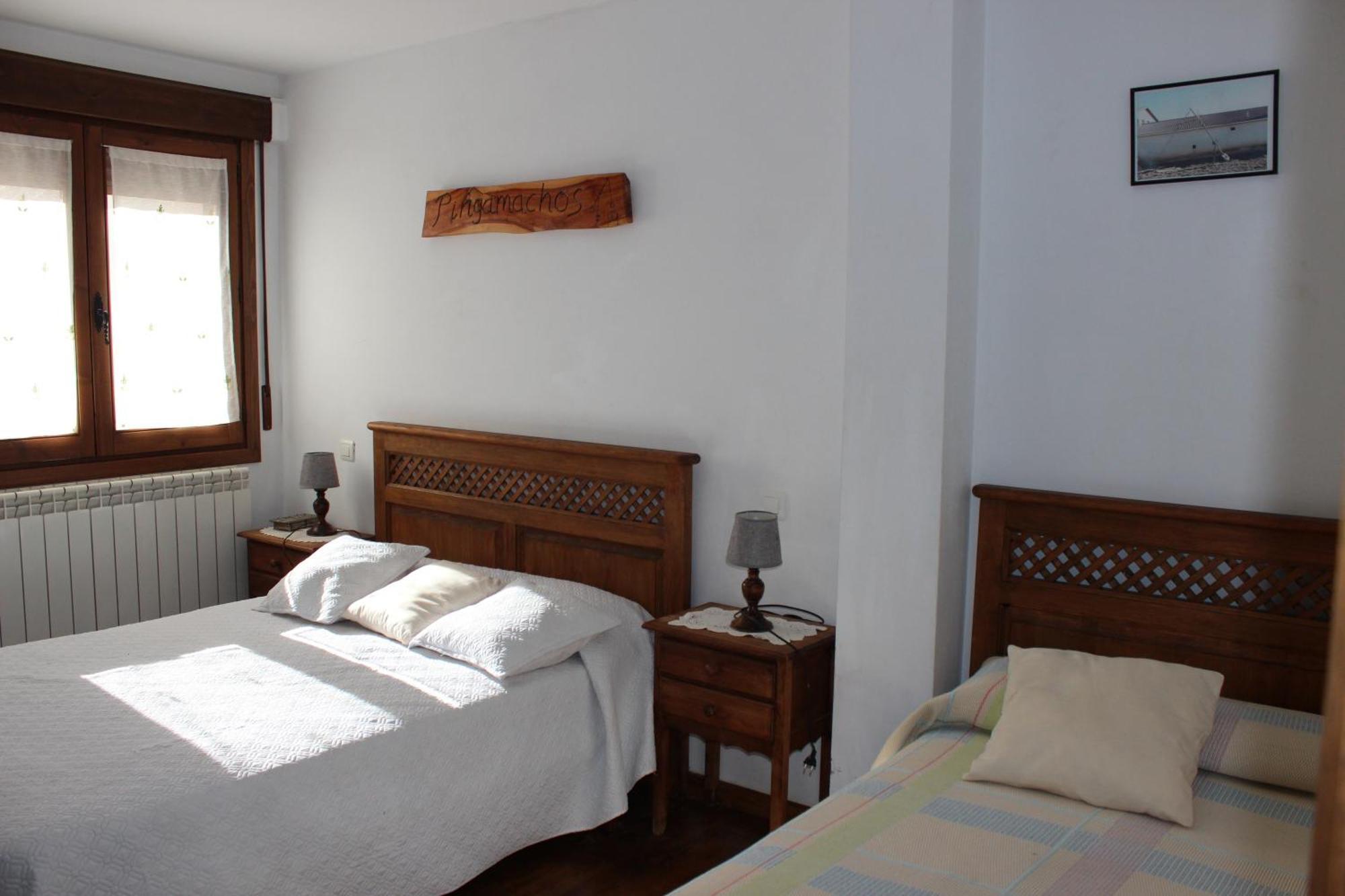 La Chimenea De Soria I Y I I Guest House Espeja de San Marcelino Екстериор снимка