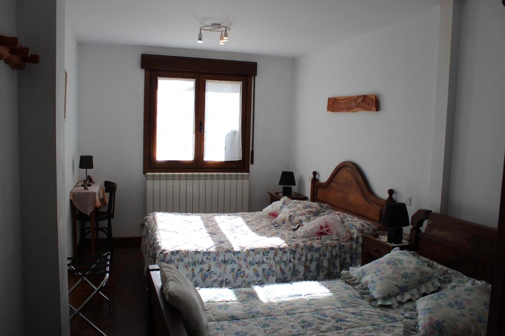 La Chimenea De Soria I Y I I Guest House Espeja de San Marcelino Екстериор снимка
