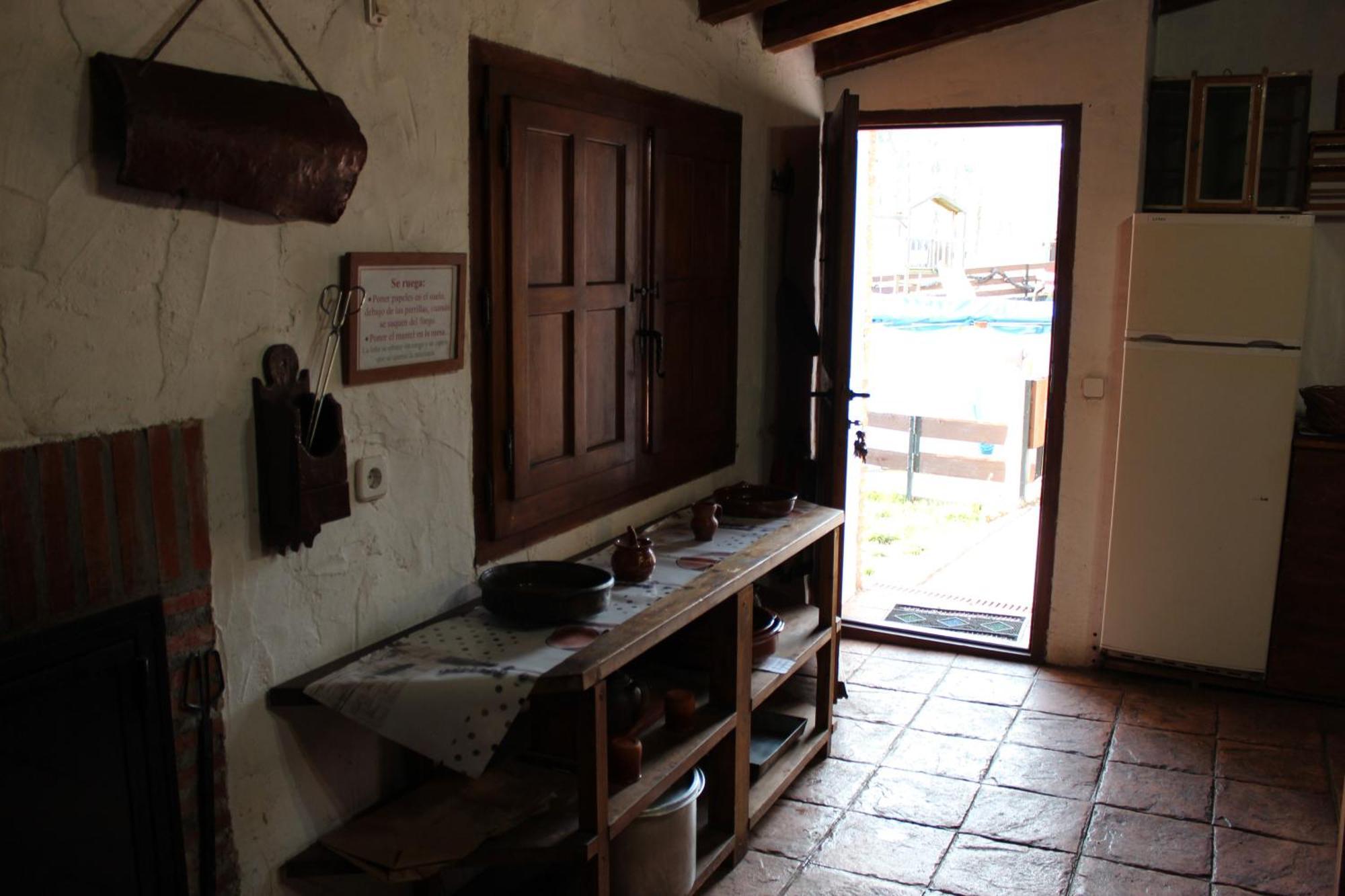 La Chimenea De Soria I Y I I Guest House Espeja de San Marcelino Екстериор снимка