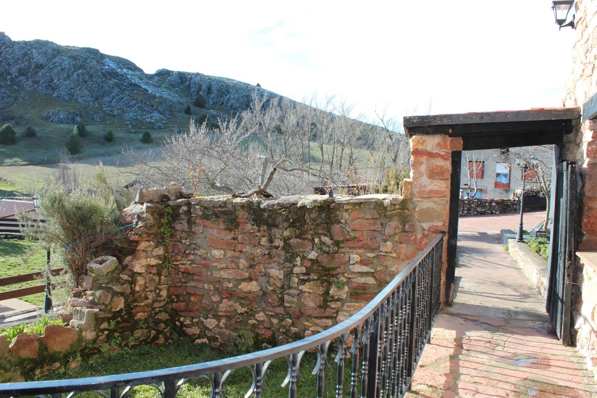 La Chimenea De Soria I Y I I Guest House Espeja de San Marcelino Екстериор снимка