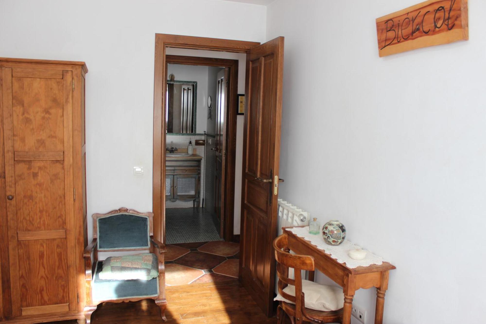 La Chimenea De Soria I Y I I Guest House Espeja de San Marcelino Екстериор снимка