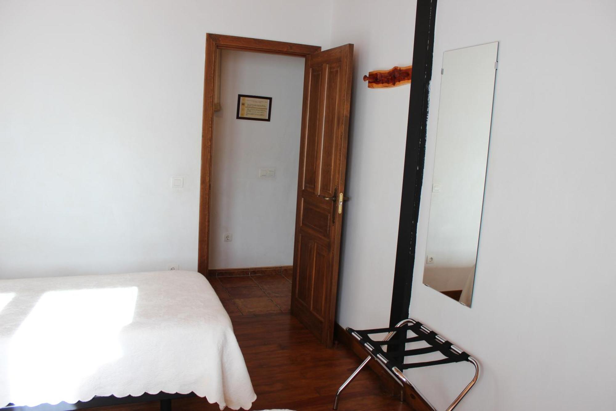 La Chimenea De Soria I Y I I Guest House Espeja de San Marcelino Екстериор снимка