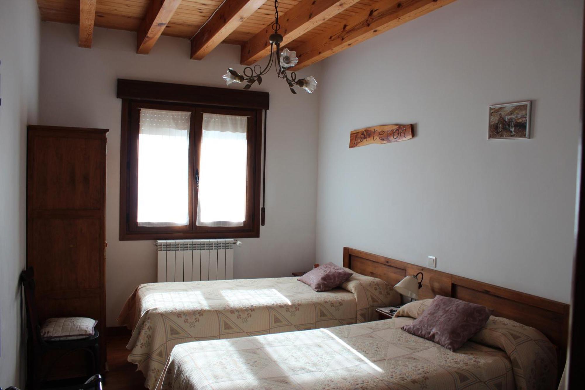 La Chimenea De Soria I Y I I Guest House Espeja de San Marcelino Екстериор снимка