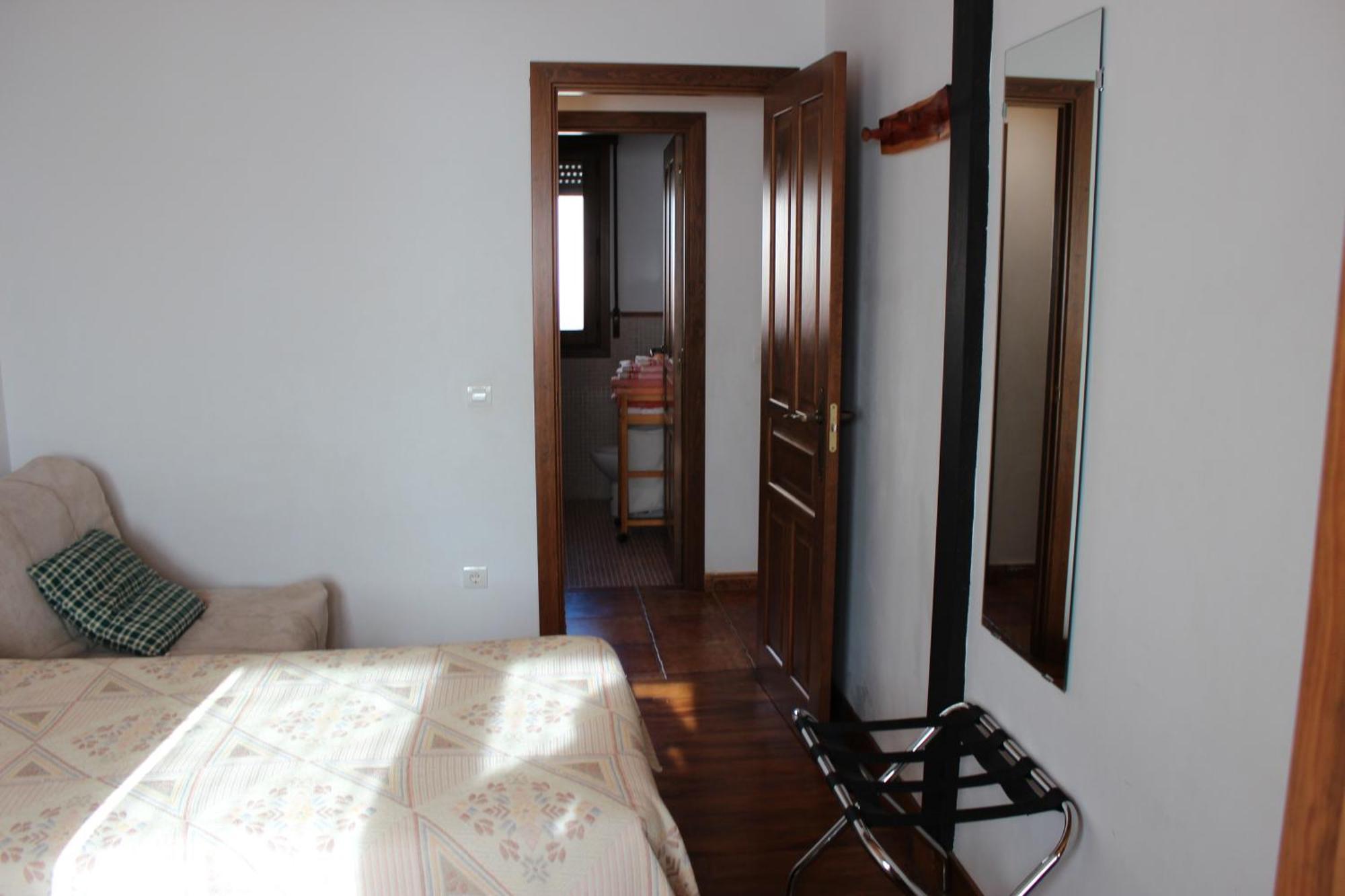 La Chimenea De Soria I Y I I Guest House Espeja de San Marcelino Екстериор снимка